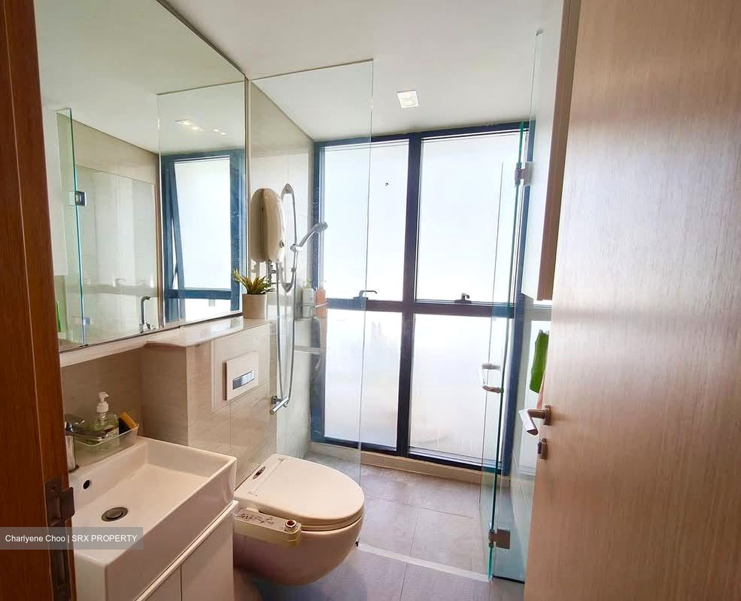 Avant Parc (D27), Terrace #570586841